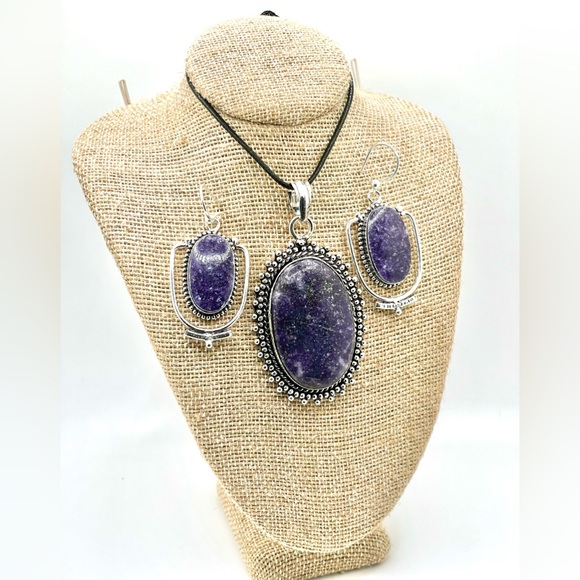 “The Peace Stone” Lepidolite Pendant & Earrings Set - Picture 12 of 14